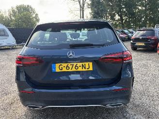 Mercedes B-klasse 180d Business Solution AMG Panoramadak automaat picture 5