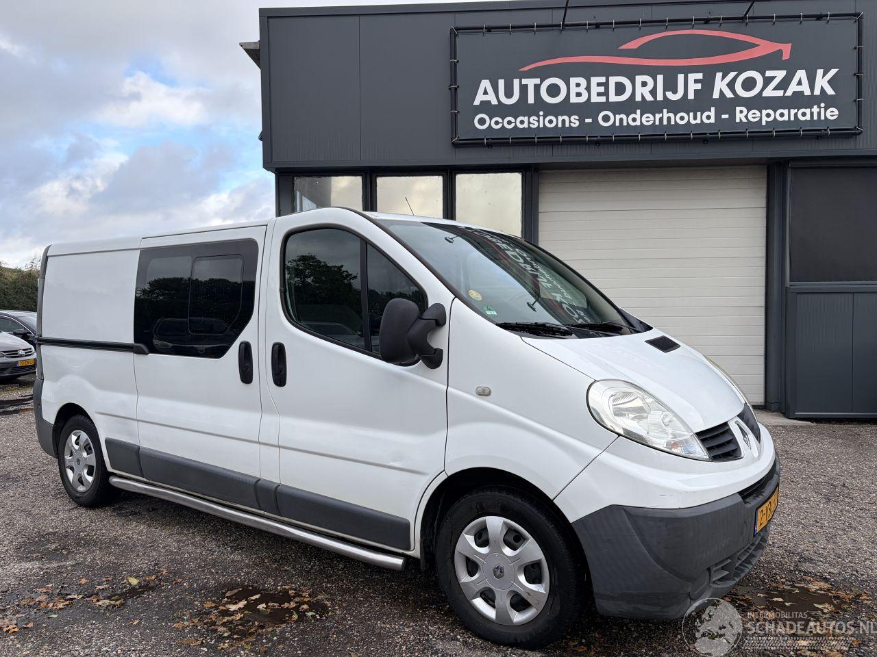 Renault Trafic 2.5 dCi L2H1 5-pers. AIRCO PDC TREKHAAK