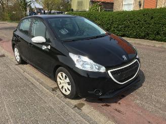 Démontage voiture Peugeot 208 1.4 HDi Like 2015/1