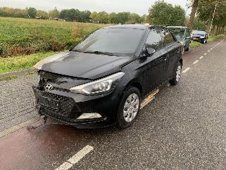 Hyundai I-20 1.2i-16V picture 2