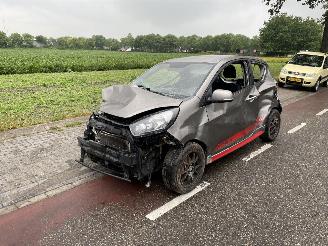 Kia Picanto 1.2-16V picture 2