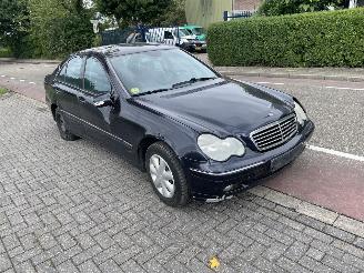 rozbiórka samochody osobowe Mercedes C-klasse 220 cdI 2001/1