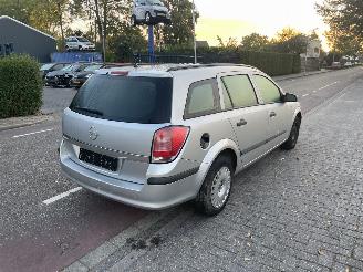 Opel Astra 1.3 cdtI picture 3
