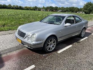 Mercedes CLK 2.0 - 16V Coupe picture 2