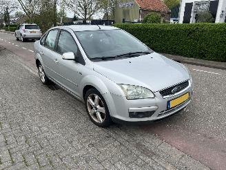 Salvage car Ford Focus 2.0 TDCi 16v Sedan 2006/11