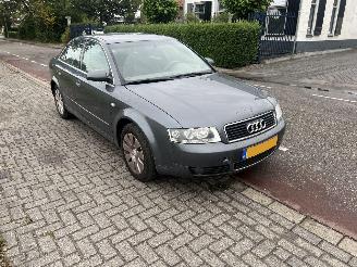 Vrakbiler auto Audi A4 2.0-20V 2001/1