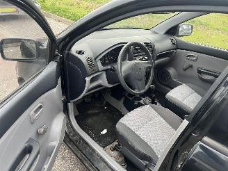 Kia Picanto 1.0-12V picture 5