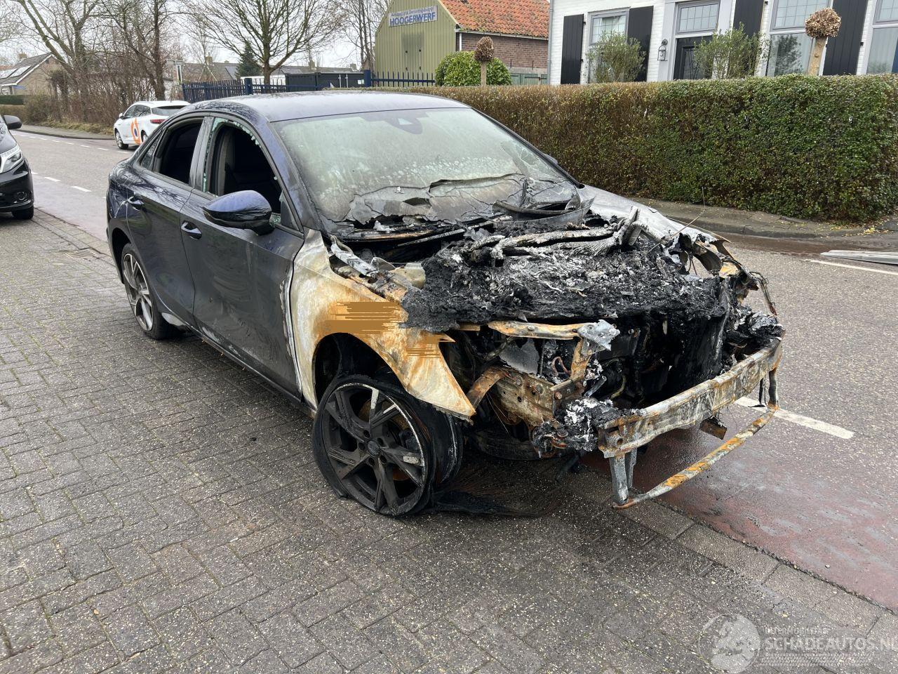 Audi A3 Limousine 35 TSFi S edition
