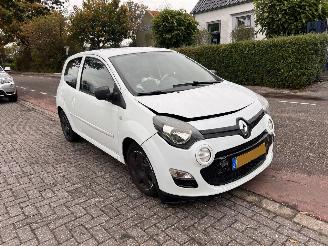 Auto incidentate Renault Twingo 1.2-16V 2012/10