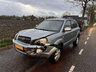 Unfallwagen Hyundai Tucson 2.0-16V CVVT 4x2 2005/7