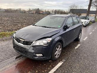 Kia Cee d 1.6-16V  CVVT ombi picture 2