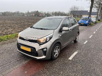 Kia Picanto 1.0-12V picture 2