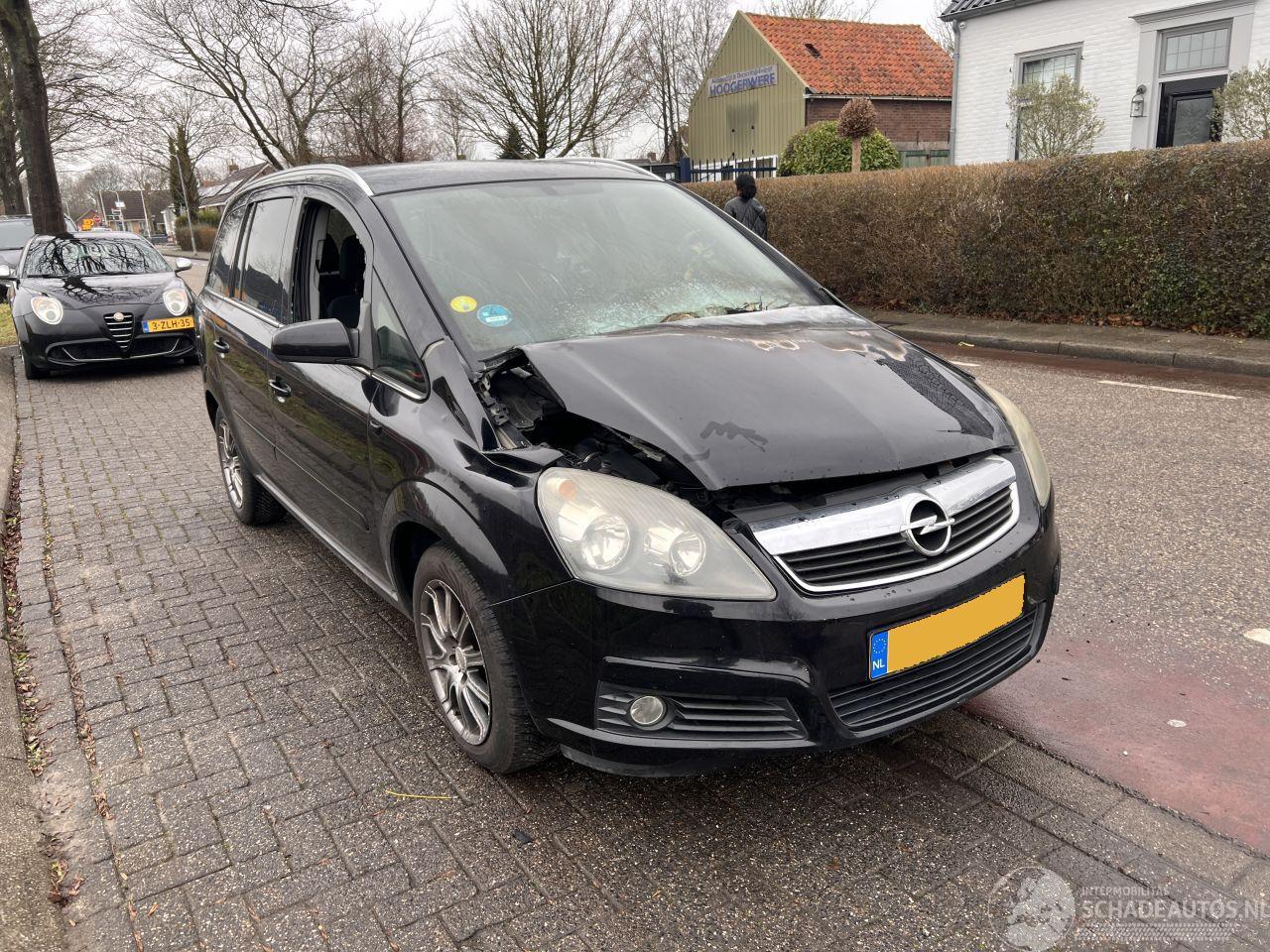 Opel Zafira 1.8-16V