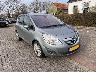 uszkodzony samochody osobowe Opel Meriva 1.4 Turbo Cosmo 2011/2