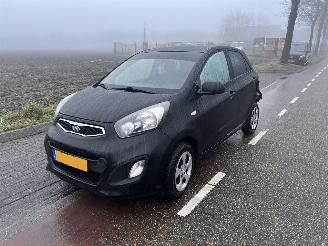 Kia Picanto 1.2-16V picture 2
