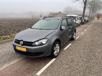Volkswagen Golf 1.2 TSi Combi picture 2