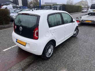 Volkswagen Up! High-Up picture 3
