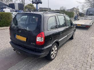 Opel Zafira -A 2.2 DTi picture 3