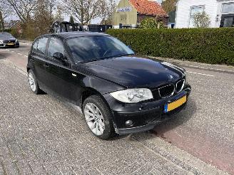 Salvage car BMW 1-serie 116i 2004/11