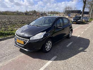 Peugeot 208 1.0 Access picture 2