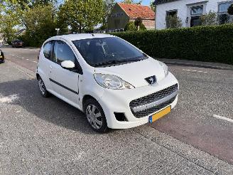 demontáž osobní automobily Peugeot 107 1.0-12V 2010/1