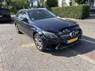 Vaurioauto  passenger cars Mercedes C-klasse C350E Estate Lease Edition 2015/10