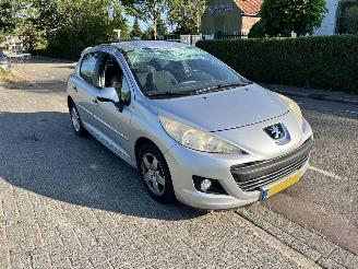 Uttjänta bilar auto Peugeot 207 1.4-16V 2011/2