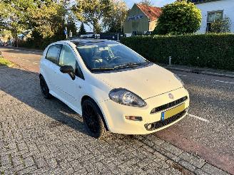 Damaged car Fiat Punto (199) 0.9 Twin-air 2012/7