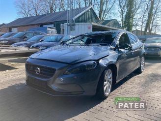 krockskadad bil auto Volvo V-40 V40 (MV), Hatchback 5-drs, 2012 / 2019 1.6 D2 2013/1