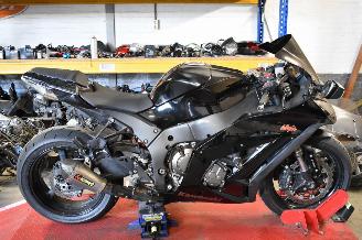Kawasaki  Ninja ZX-10R 200PK picture 1