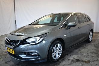uszkodzony samochody osobowe Opel Astra SPORTS TOURER 1.6 CDTI 2018/1