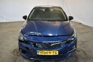 Opel Astra 1.2 Edition picture 2