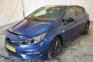 Opel Astra 1.2 Edition picture 3