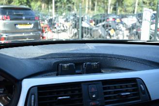BMW 3-serie 318i Touring M Sport picture 16