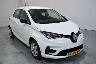 damaged passenger cars Renault Zoé R110 Life Carshare 52 kWh 2021/2