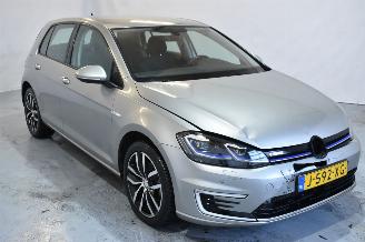 krockskadad bil auto Volkswagen e-Golf E-DITION 2022/11