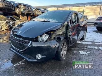 demontáž osobní automobily Peugeot 208 208 I (CA/CC/CK/CL), Hatchback, 2012 / 2019 1.2 Vti 12V PureTech 82 2015/5