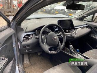 Toyota C-HR C-HR (X1,X5), SUV, 2016 2.0 16V Hybrid picture 8