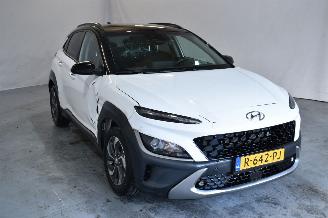 Vaurioauto  passenger cars Hyundai Kona 1.6 GDI HEV Fashion 2022/11