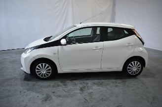 Toyota Aygo 1.0 VVT-i x-play picture 4