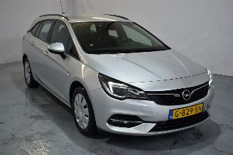 damaged passenger cars Opel Astra SPORTS TOURER 2019/11