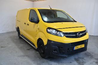 krockskadad bil bedrijf Opel Vivaro 2.0 CDTI L3H1 Innov. 2021/11