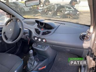 Renault Twingo Twingo II (CN), Hatchback 3-drs, 2007 / 2014 1.2 16V picture 6