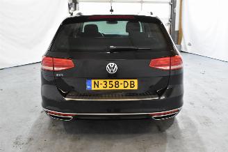 Volkswagen Passat  picture 6