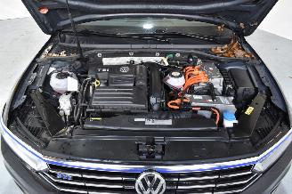 Volkswagen Passat  picture 12