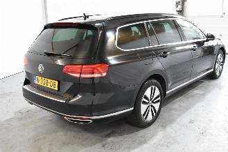 Volkswagen Passat  picture 7
