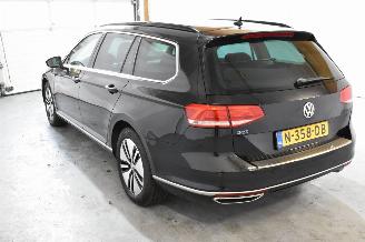 Volkswagen Passat  picture 5