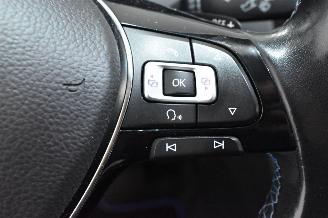 Volkswagen Passat  picture 32