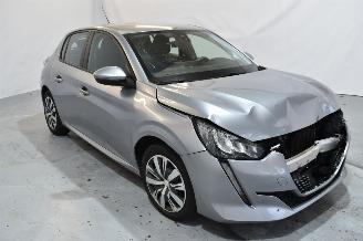 Damaged car Peugeot 208 1.2 PureTech Active 2020/10