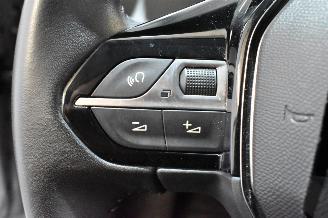 Peugeot 208 1.2 PureTech Active picture 27